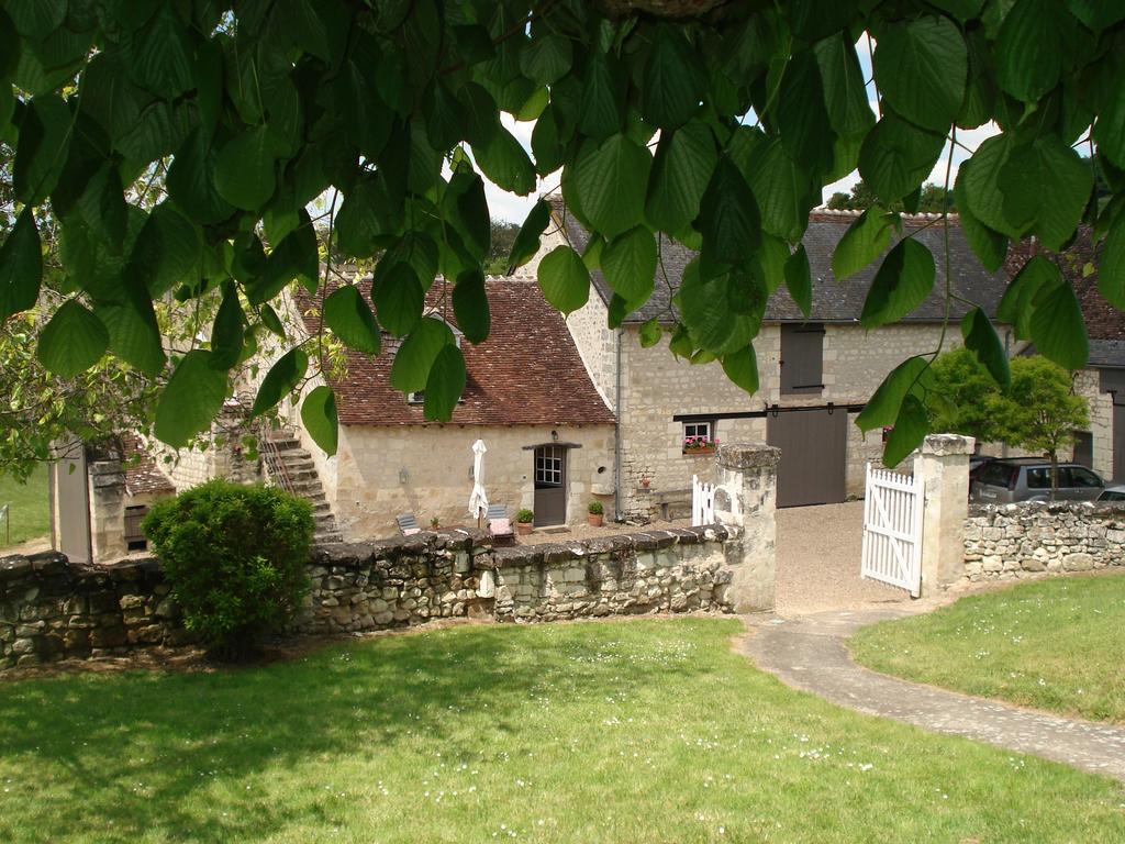 Bed and Breakfast Domaine De Givre Chinon Exterior foto