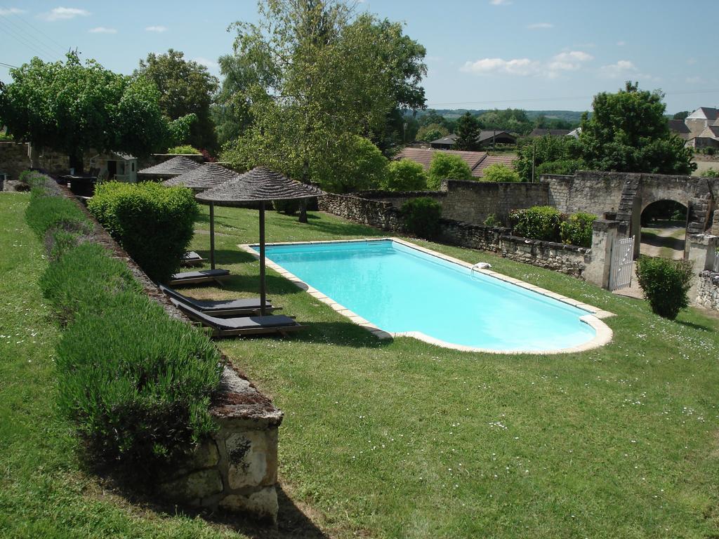 Bed and Breakfast Domaine De Givre Chinon Exterior foto