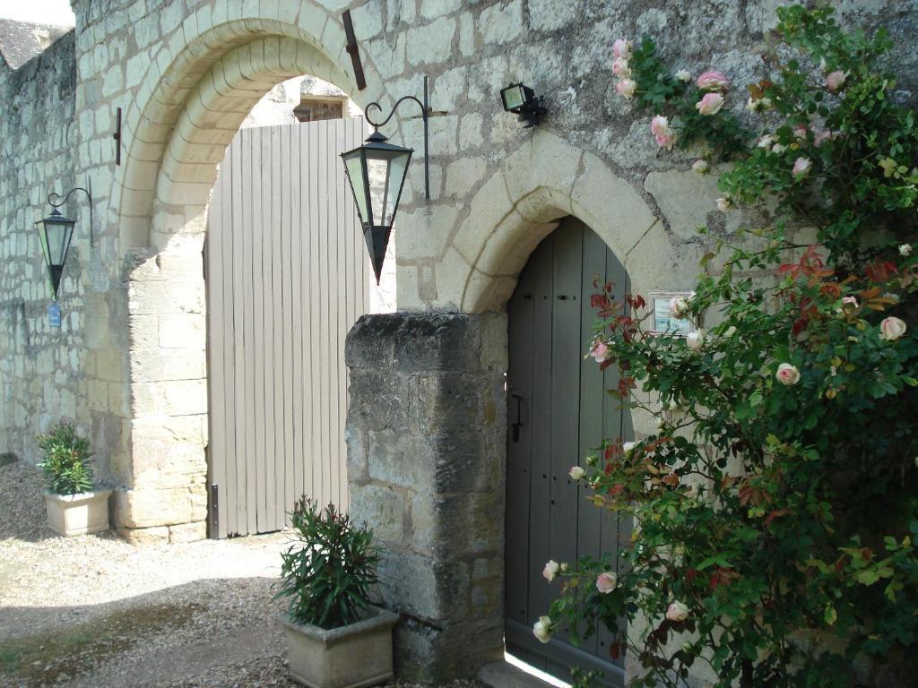 Bed and Breakfast Domaine De Givre Chinon Exterior foto