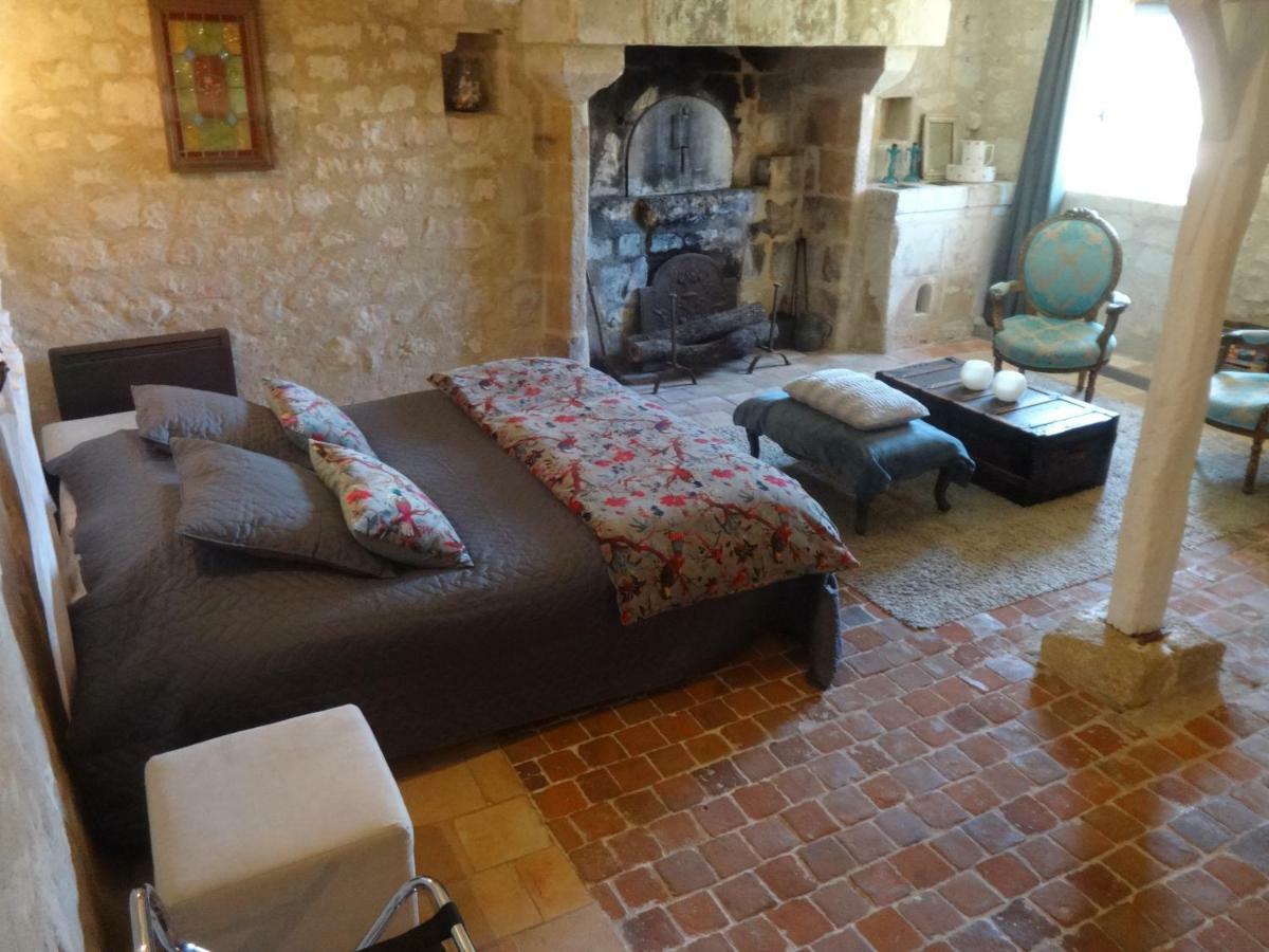 Bed and Breakfast Domaine De Givre Chinon Exterior foto